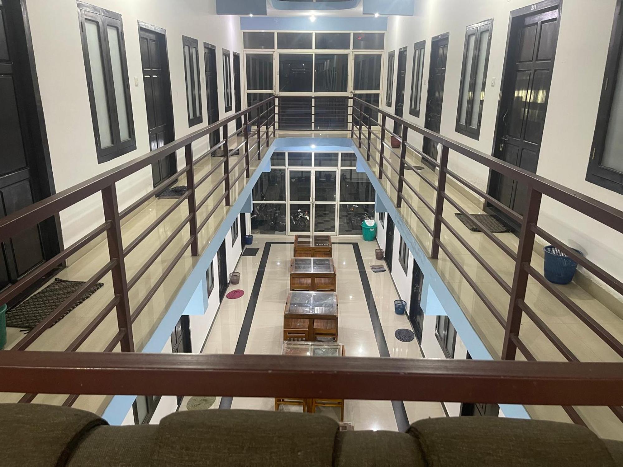 Nilastay Emirates Kazhakuttam Exterior photo